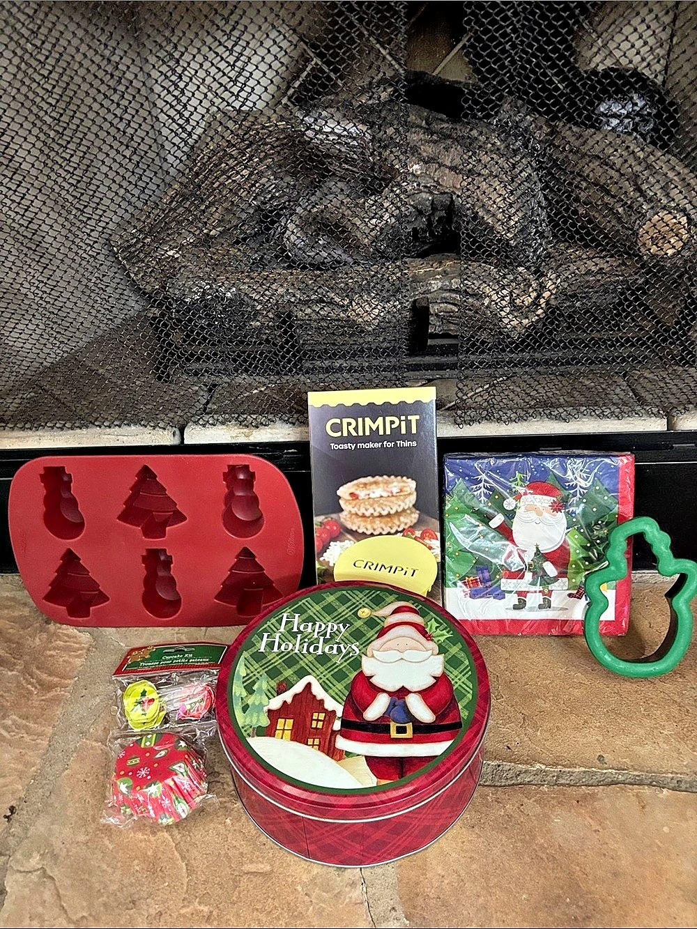 NEW CRIMPIT Toasty maker for Thins Holiday Baking & Party Set